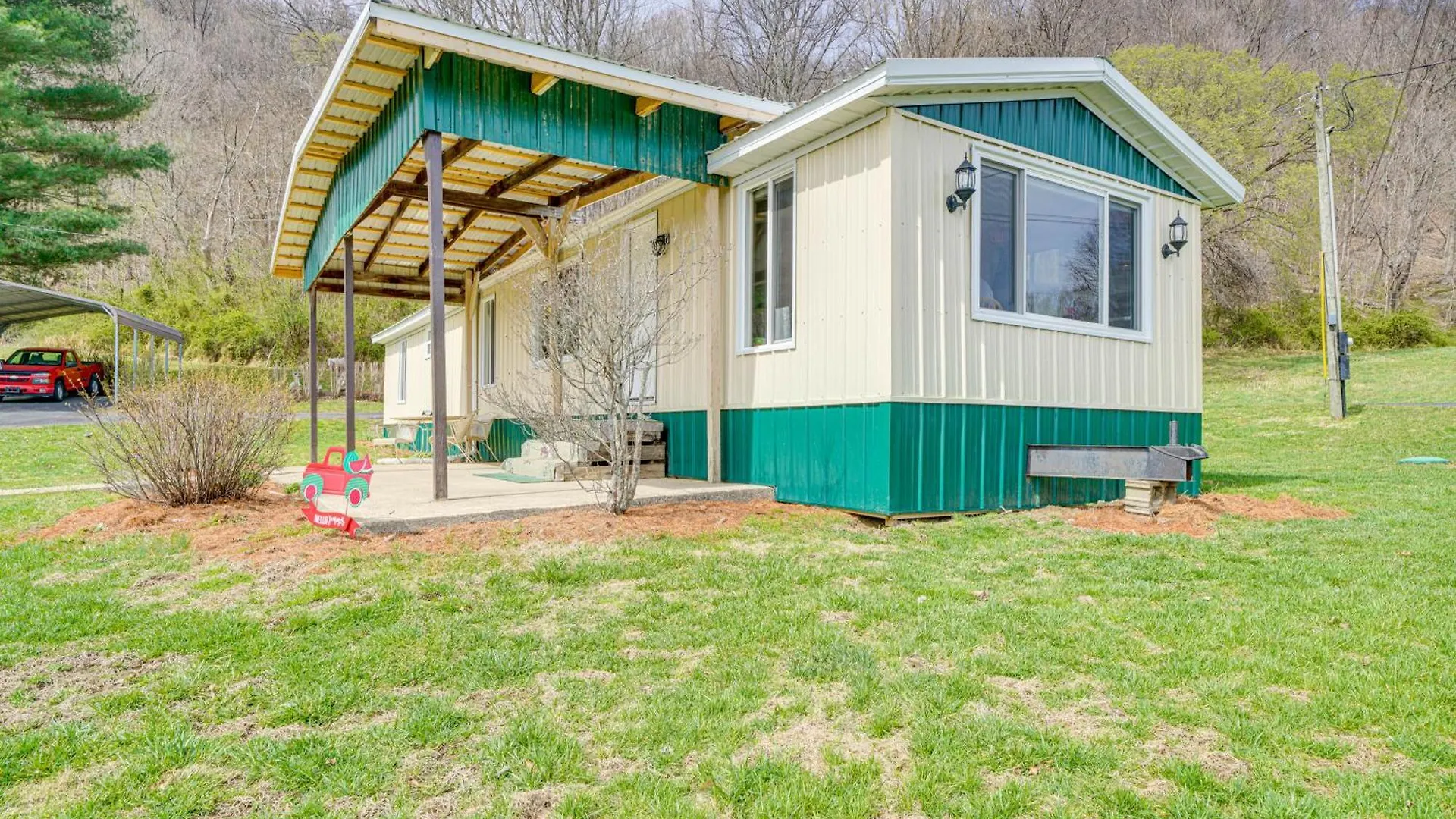Holiday home 3 Mi To Caesars Casino Indiana Retreat With Patio! Villa Louisville