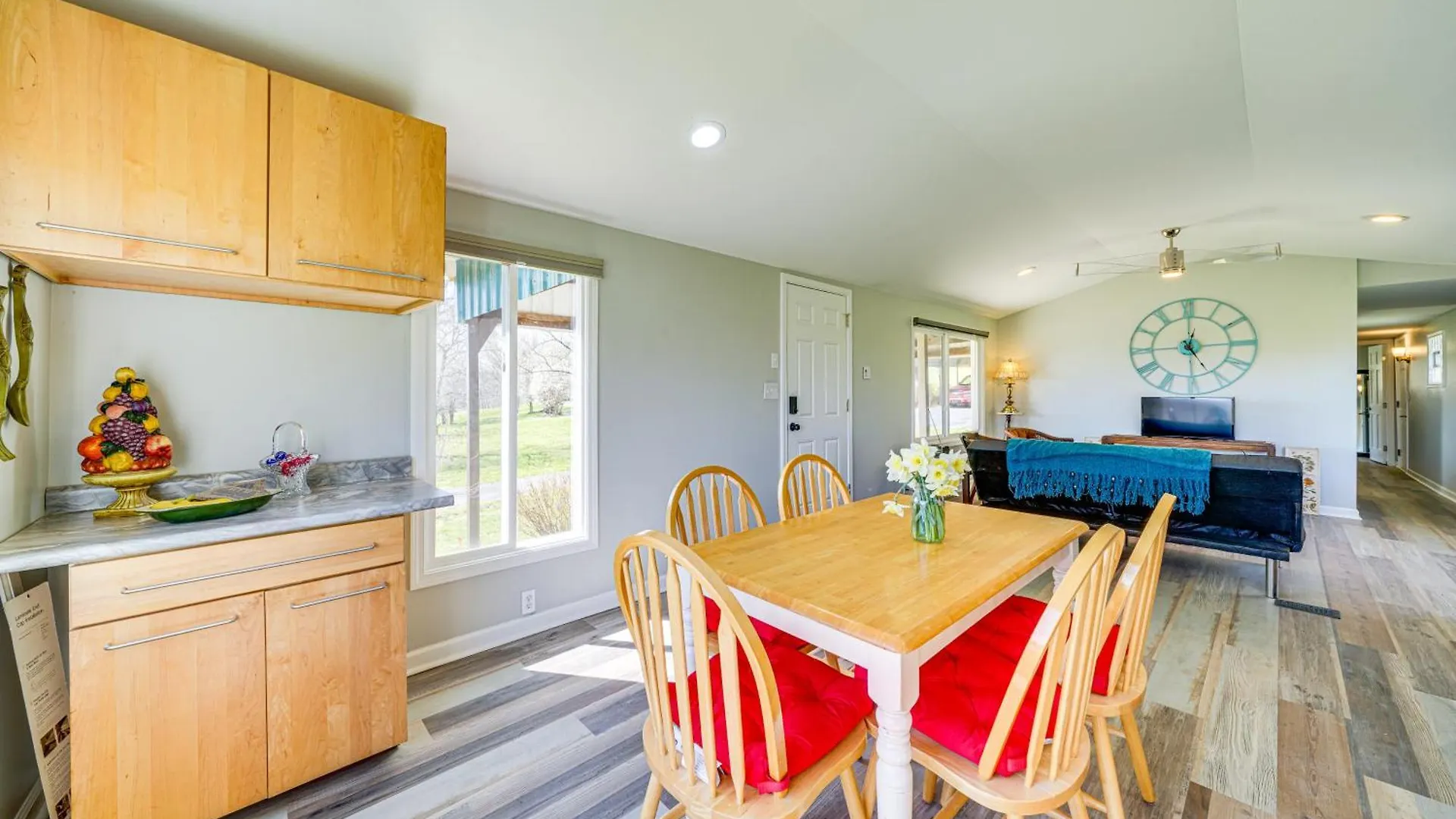 3 Mi To Caesars Casino Indiana Retreat With Patio! Villa Louisville