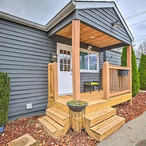Luxe Lyndon Less Than 11 Mi To Dtwn Louisville! Holiday home