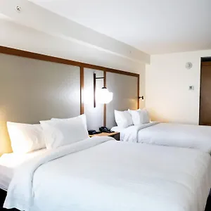 Fairfield By Marriott & Airport Hotel